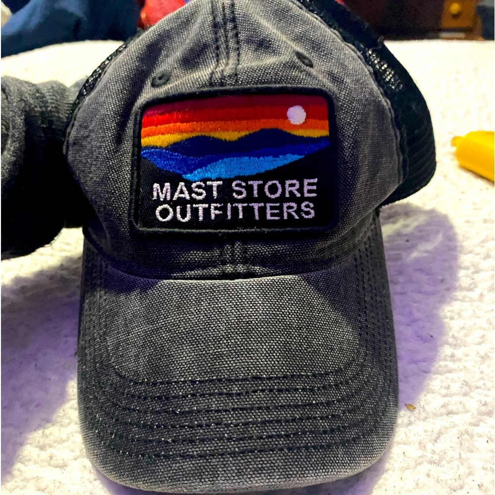 Mast outfitters sunset trucker hat